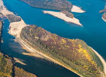 Guiding future investment in water replenishment and making the business case of biodiversity and ecosystem services strategies to local business